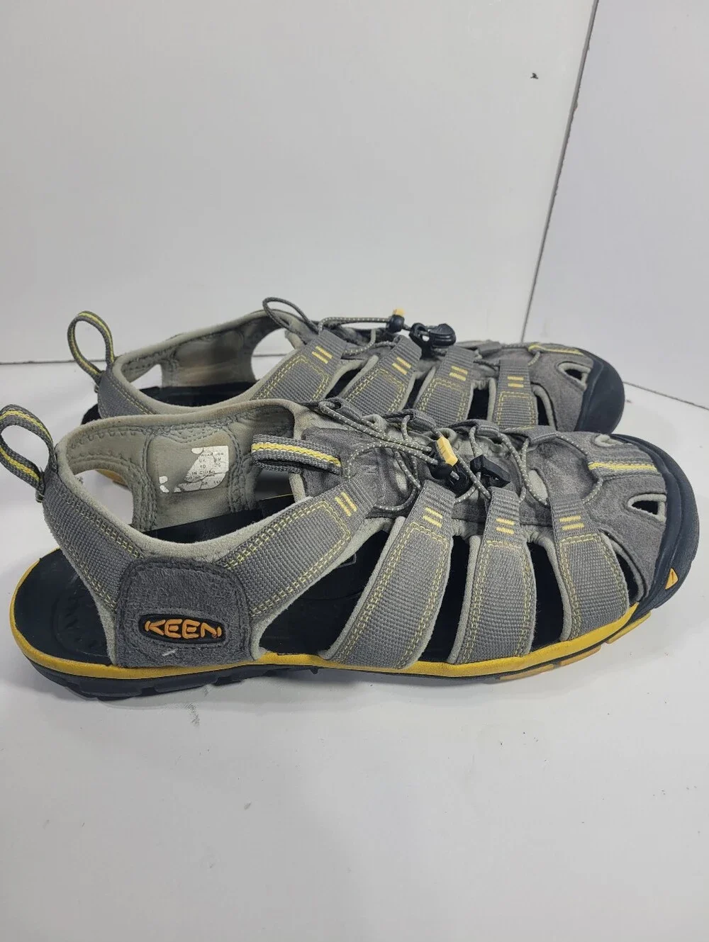KEEN Clearwater CNX Men Sandals Size 11 US 10 UK Grey Yellow Hiking Water Shoes